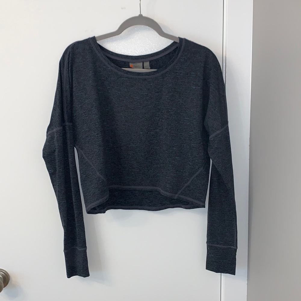 long sleeve workout crop top
